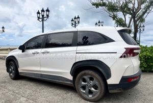 Xe Hyundai Custin Tiêu Chuẩn 1.5T 2025