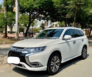 Xe Mitsubishi Outlander Premium 2.0 CVT 2023