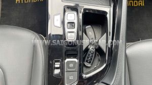 Xe Hyundai Custin Tiêu Chuẩn 1.5T 2024